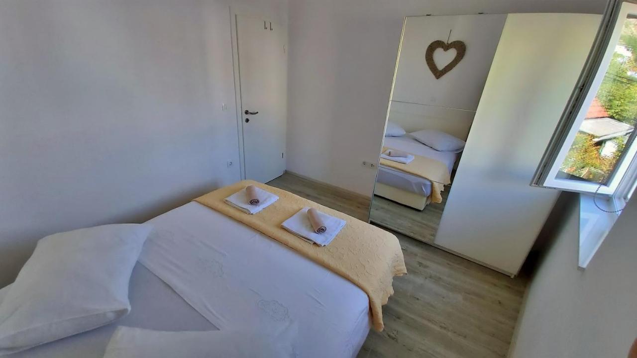 Apartments Zorica Duce Exterior photo