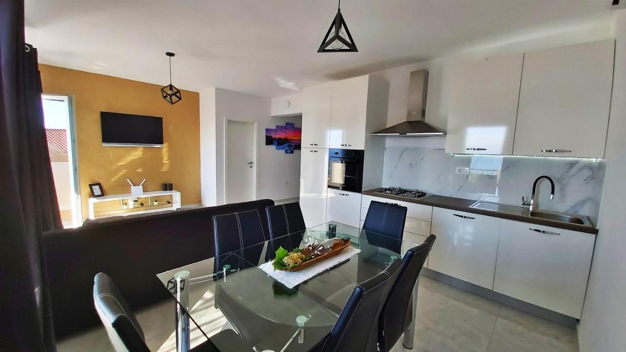 Apartments Zorica Duce Exterior photo
